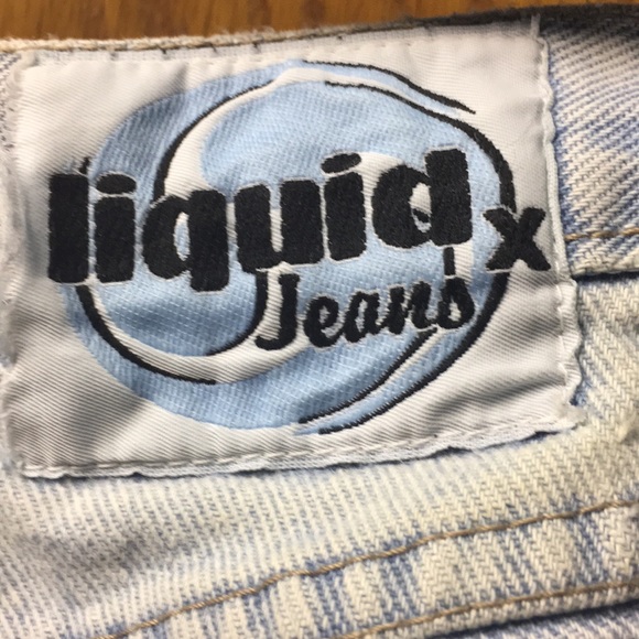 Liquid Jean. Junior’s Stone Wash Faded Short - Picture 7 of 8